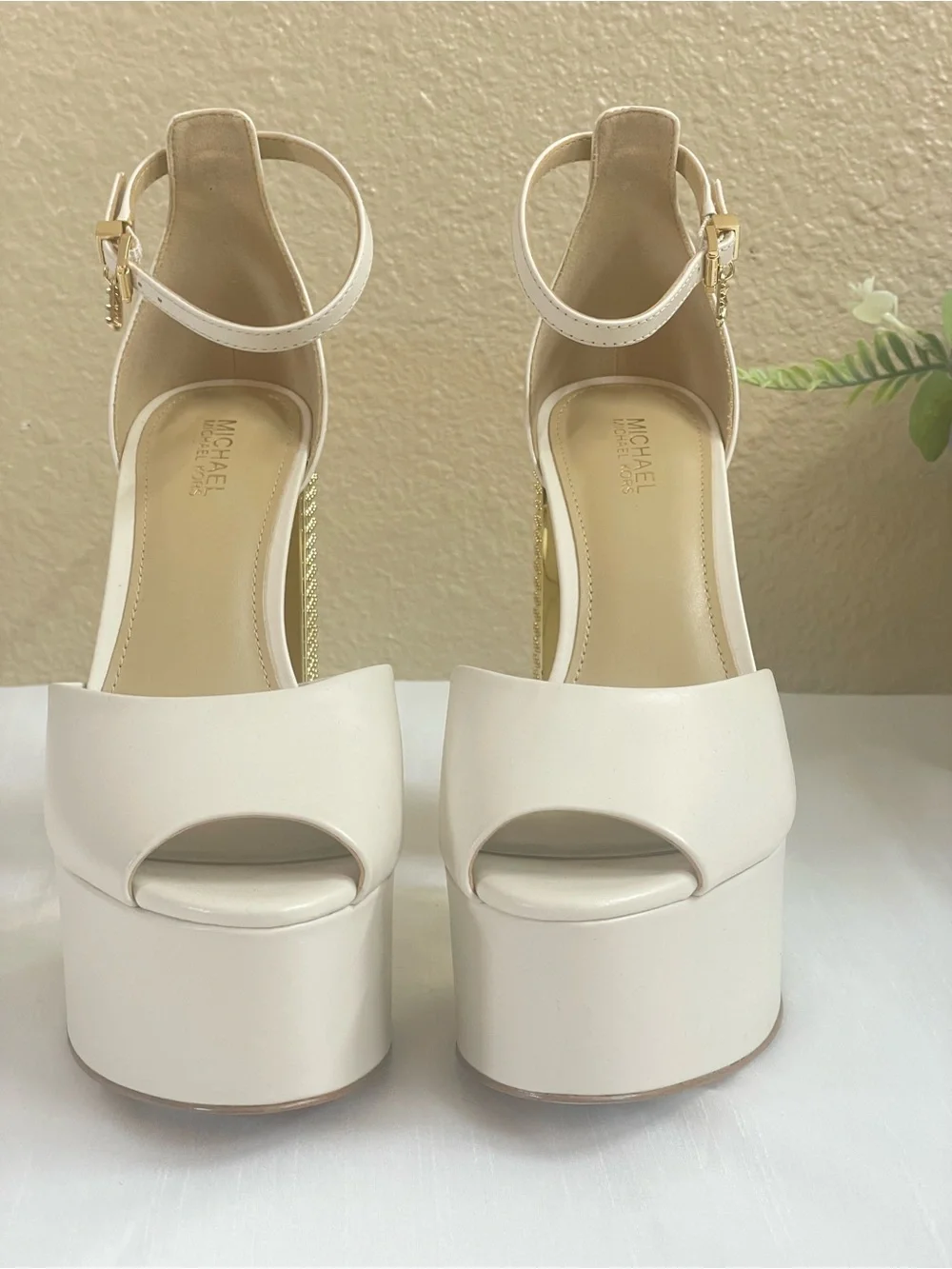 Michael Kors chic cream